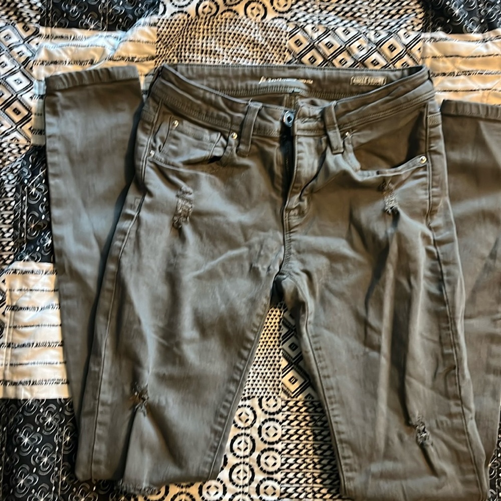 Distressed skinny jeans size 1